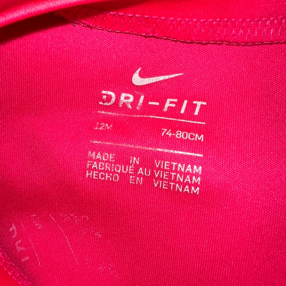 Kids Nike Dri-Fit Set Pink/Gray T-Shirt & Shorts Size 12M Not Perfect Condition - Picture 4 of 10